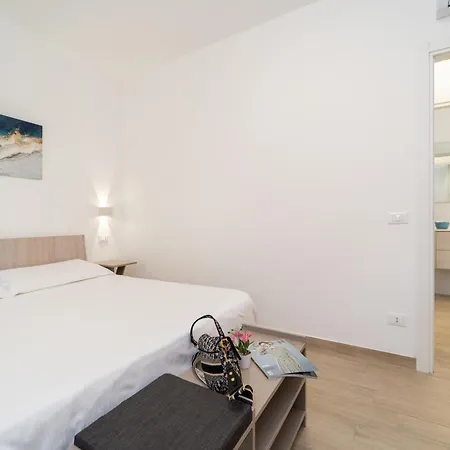 Apartman Hestia Luxury Garden -jacuzzi Near *