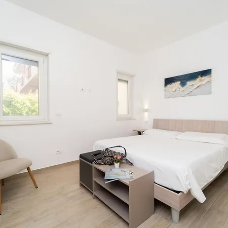 Hestia Luxury Garden -jacuzzi Near Apartman *
